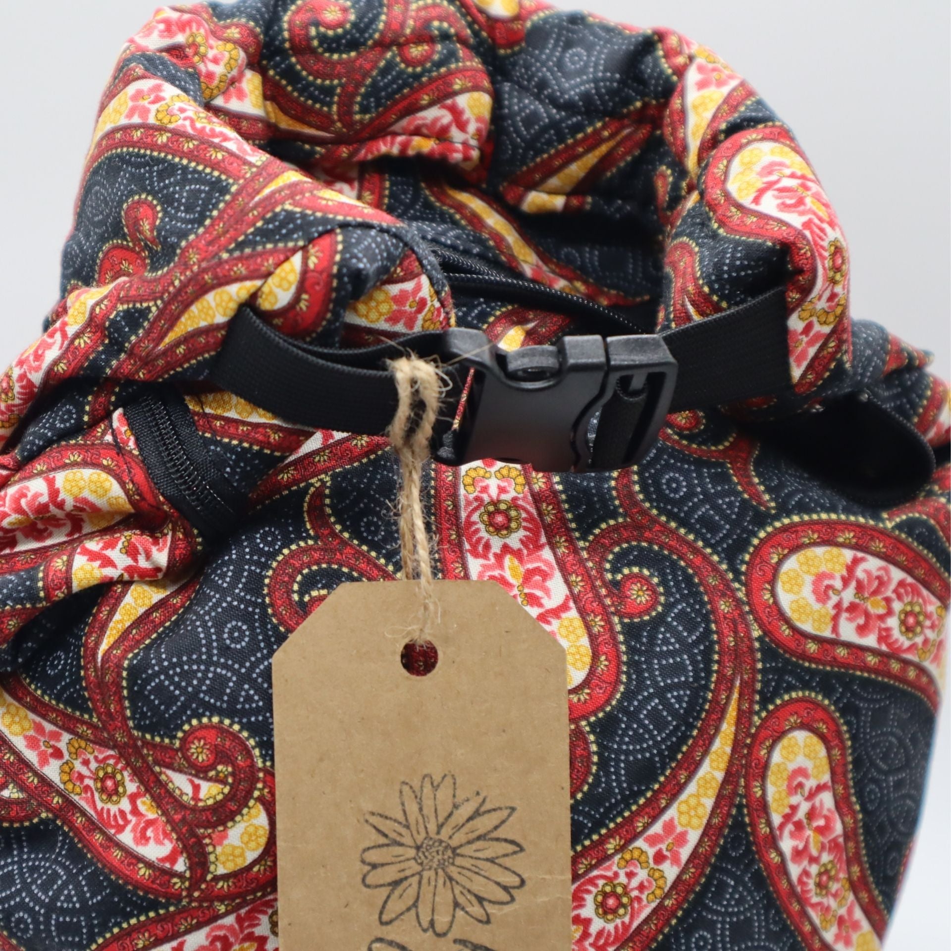 Daisy Climb Chalk Bucket - Black Widow Fish Pond